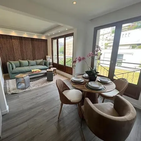 Magnifique 2 Tour Eiffel Apartment Paris